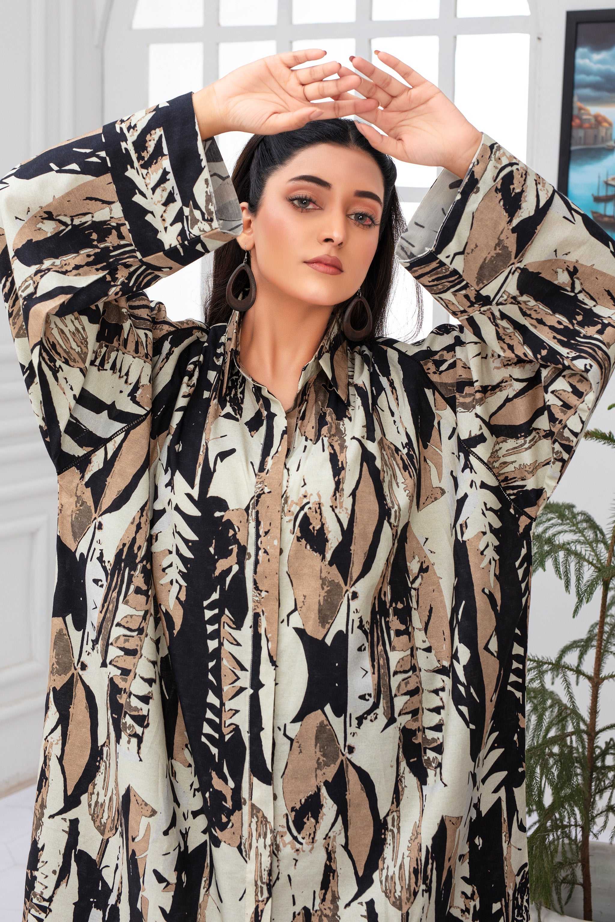 1 Piece Ready To Wear Black Viscose Shirt Secondary image