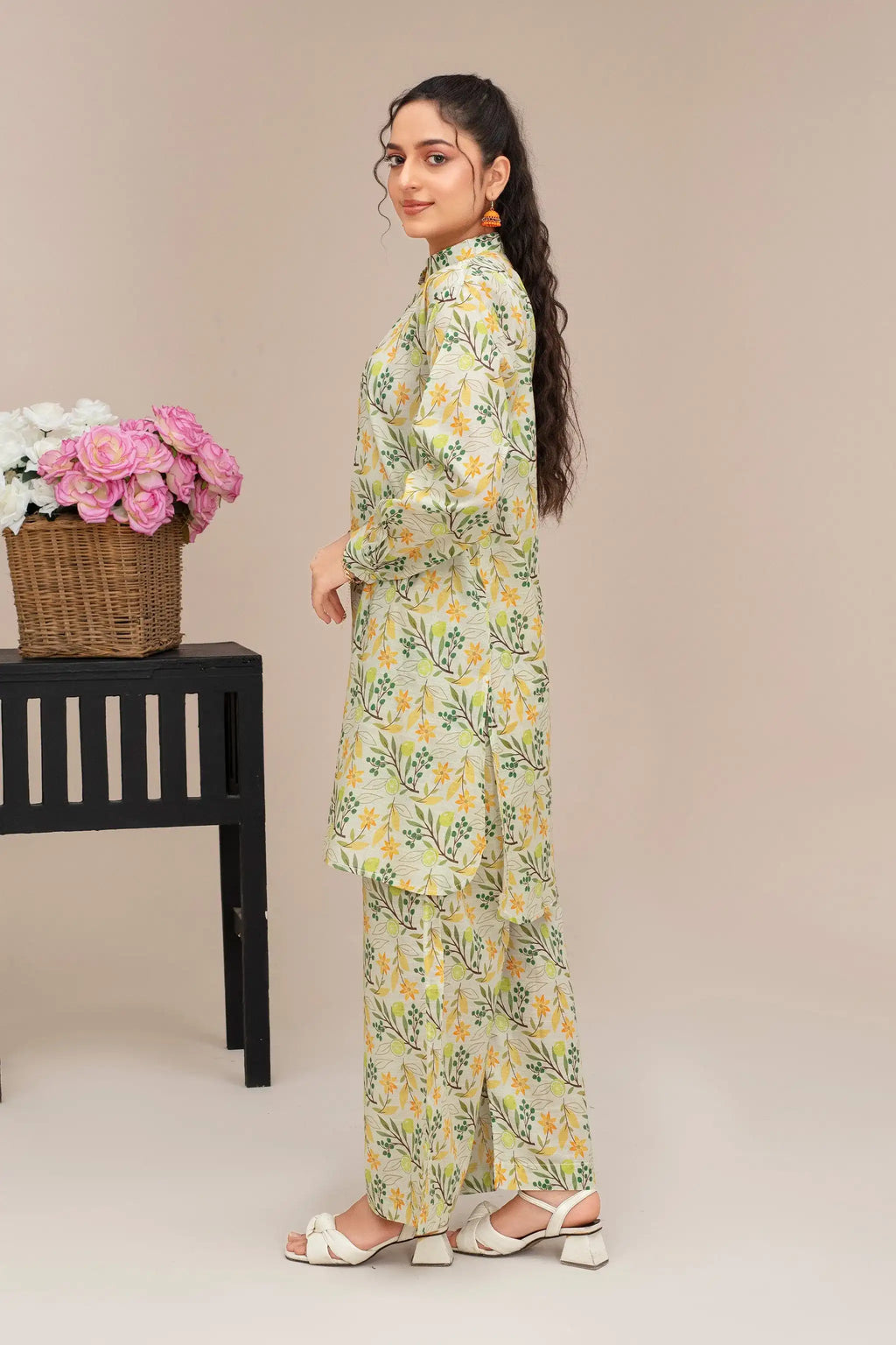 2 Piece Ready To Wear Floral Green Lawn Suit - ZN-30 - ZAINOOR