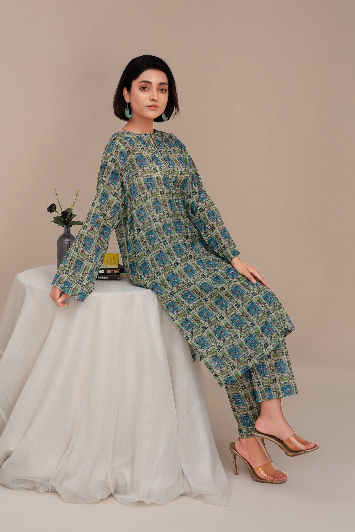 2 Piece Ready To Wear Green Lawn Suit - ZN-19 - ZAINOOR